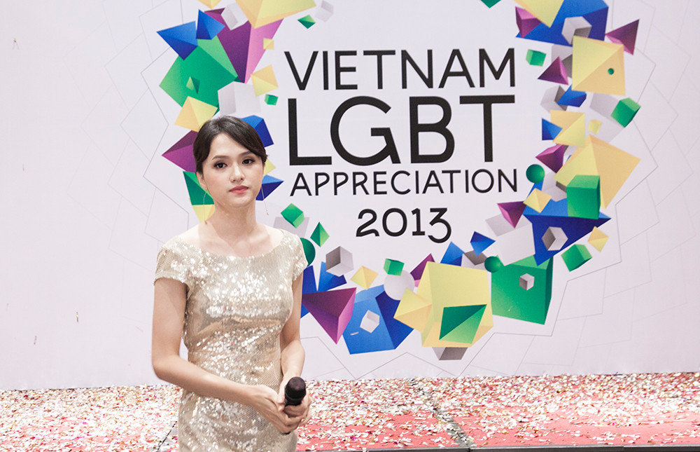 Huong Giang Idol “dọ dáng” cùng sieu mãu Hà Anh trong dem tiẹc của cọng dòng LGBT