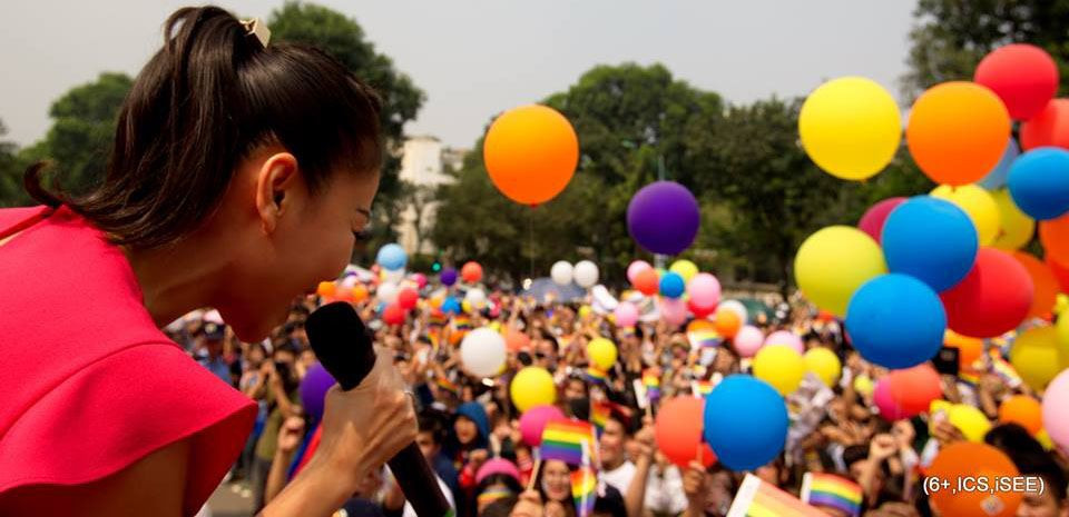 10 su kien noi bat nam 2013 gop phan bao ve quyen LGBT o Viet Nam