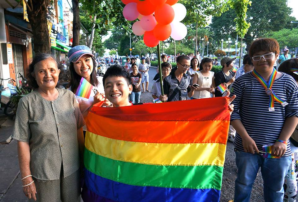 4 hoc bong tri gia 18 trieu dong danh cho cac ban LGBT co hoan canh kho khan