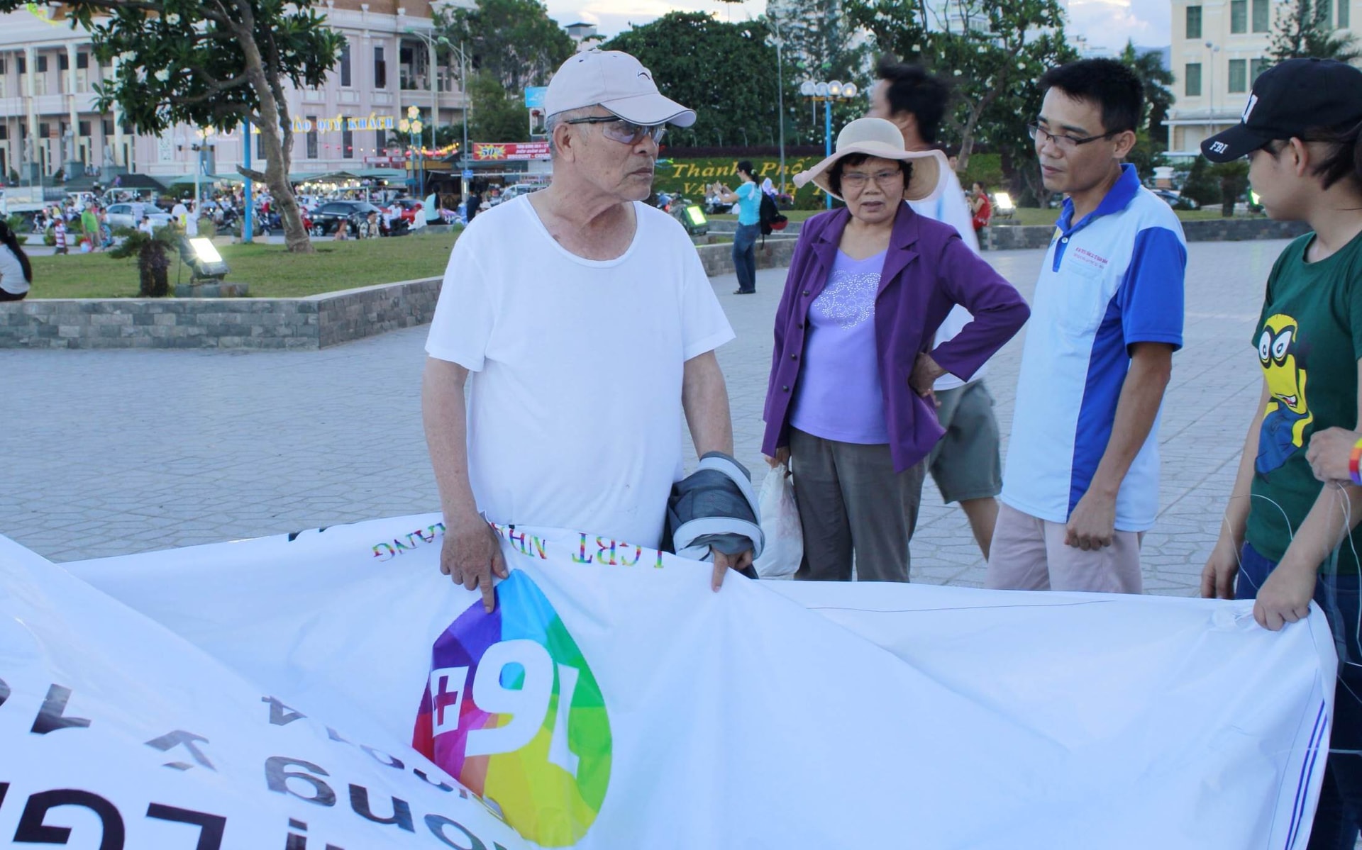 LGBT Nha Trang huong ung ngay IDAHOT 2014