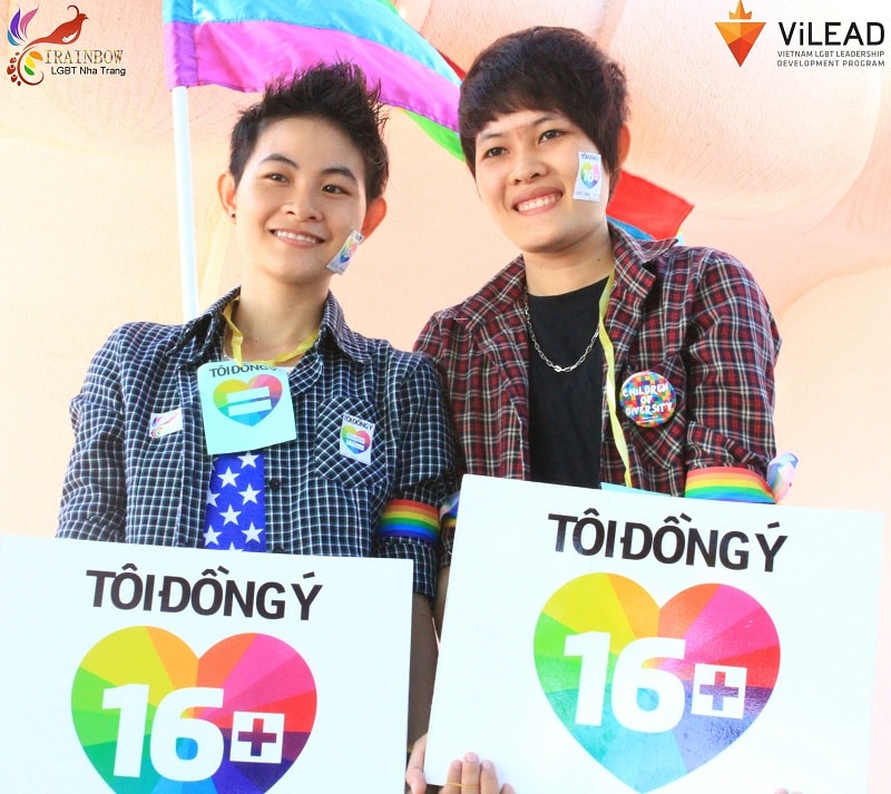 Cong dong LGBT Nha Trang di bo huong ung chien dich Toi Dong Y 16+