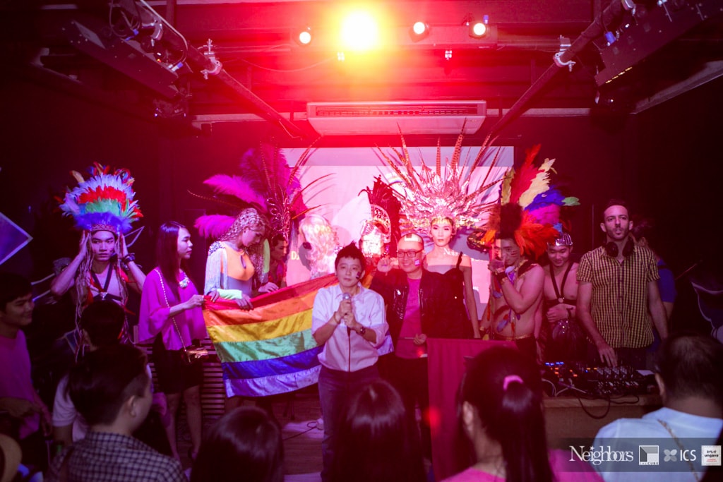 Ha Anh khuay dong Midnight Pink Party - su kien mo man VietPride 2014 