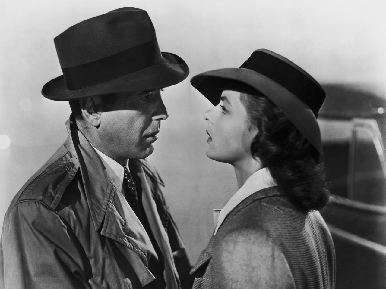 Ban dau gia chiec dan piano trong film Casablanca 