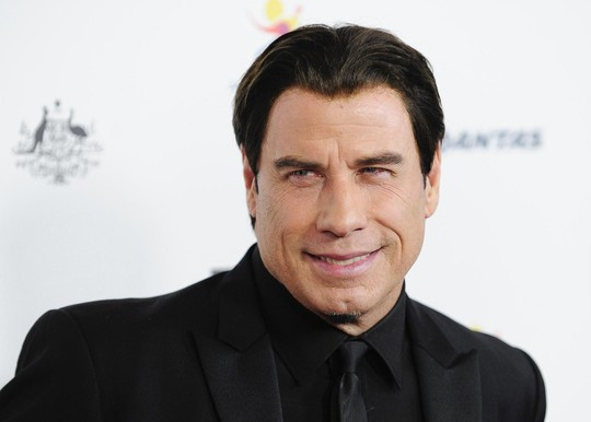 John Travolta thua kien nguoi tinh dong tinh
