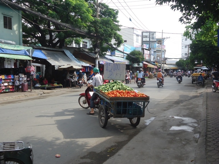 Cho xe luu dong: Nhoc nhan hem pho muu sinh