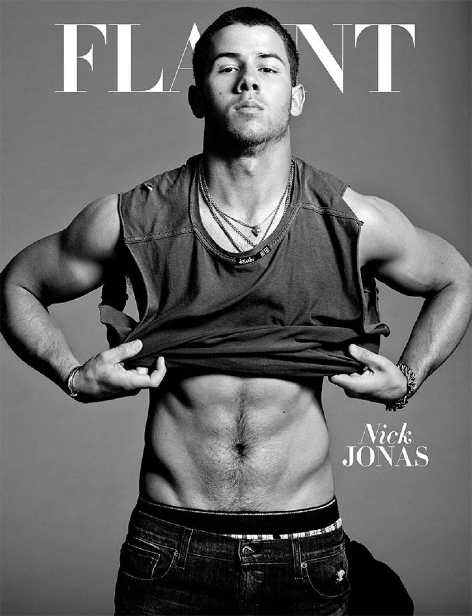 Nick Jonas khoe than hinh  sau mui  tren tap chi Flaunt