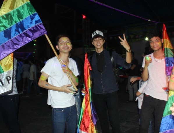 Binh An dieu hanh anh sang cung ban tre LGBT tai Ha Noi