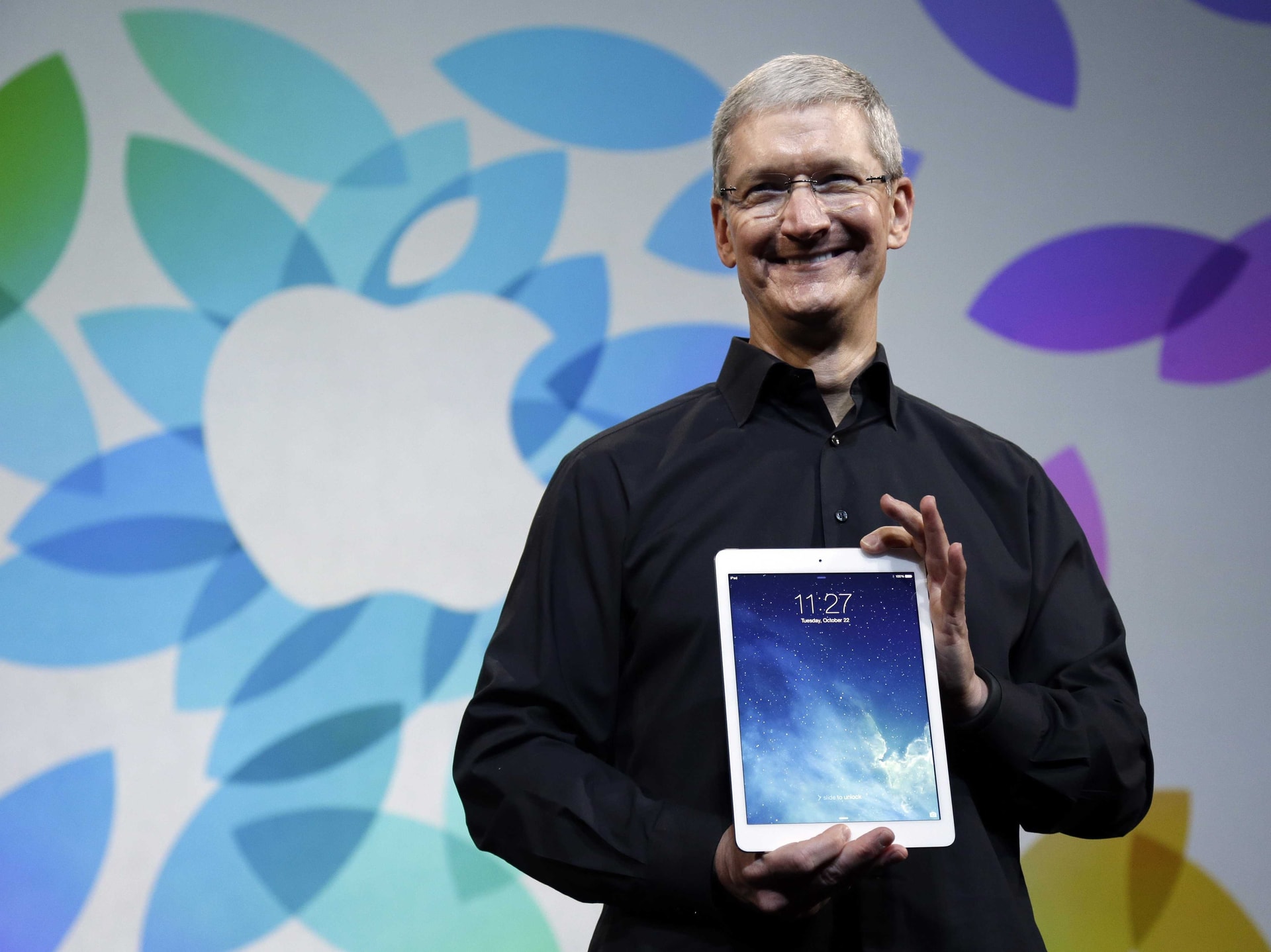 Xuat hien ban trai tin don cua Tim Cook