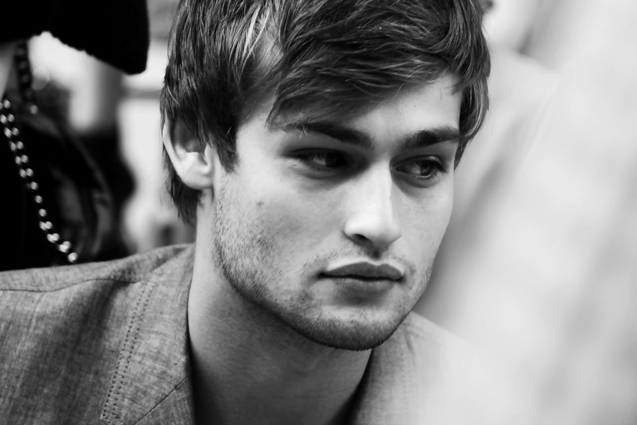  Douglas Booth, Jupiter Ascending