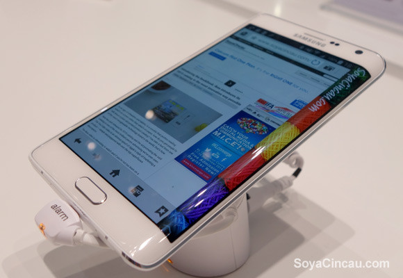Samsung va cuoc choi  cong nghe man hinh cong-hinh-anh-3