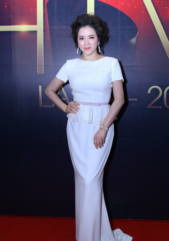 Viet Huong, Thanh Hang duoc san don tren tham do HTV Awards 2015-hinh-anh-5