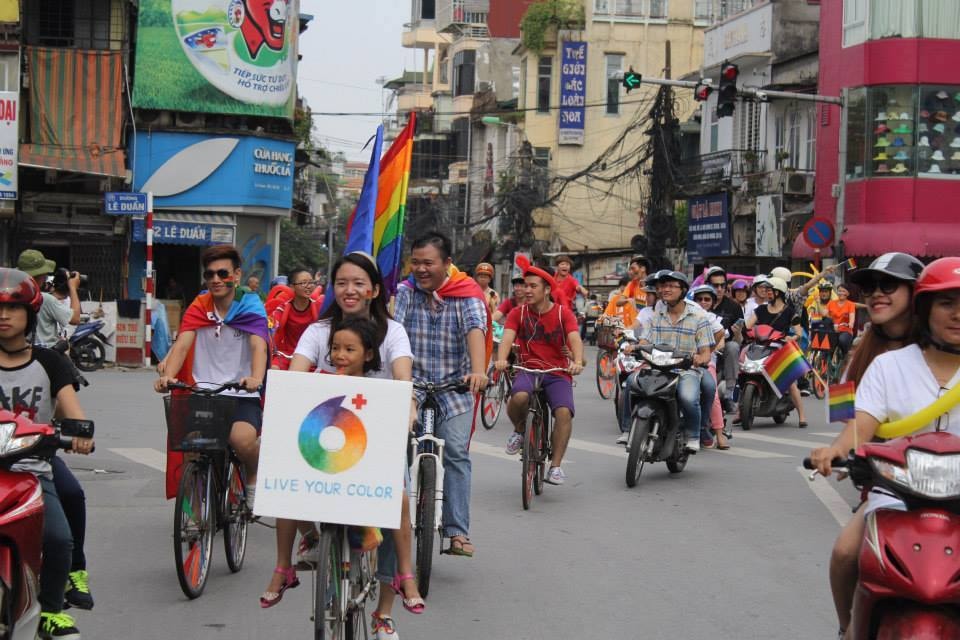 Dap xe xuyen Viet ung ho LGBT, cong dong LGBT