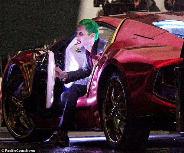 Lo dien bo trang phuc ‘cuong loan’ cua Jared Leto trong vai Joker-hinh-anh-10