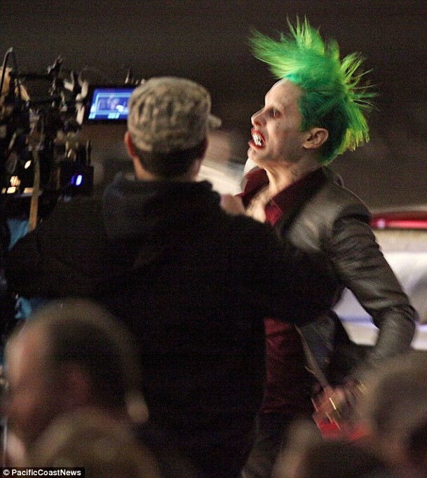 Lo dien bo trang phuc ‘cuong loan’ cua Jared Leto trong vai Joker-hinh-anh-12