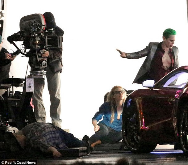 Lo dien bo trang phuc ‘cuong loan’ cua Jared Leto trong vai Joker-hinh-anh-15