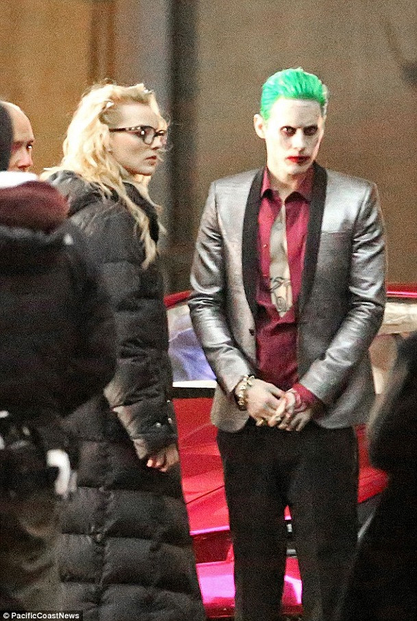 Lo dien bo trang phuc ‘cuong loan’ cua Jared Leto trong vai Joker-hinh-anh-3