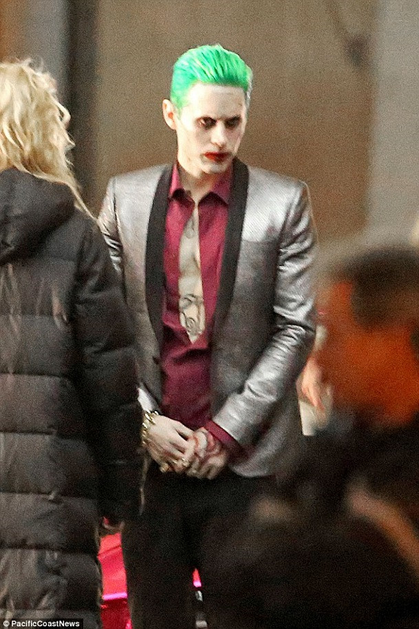 Lo dien bo trang phuc ‘cuong loan’ cua Jared Leto trong vai Joker-hinh-anh-4