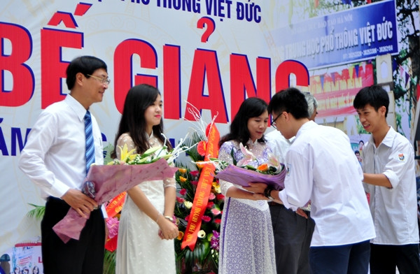 le be giang truong THPT Viet Duc