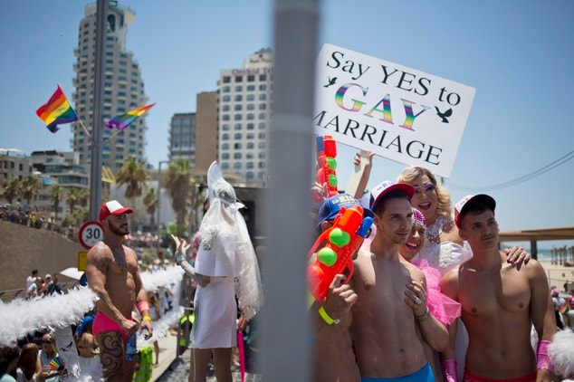 dieuhanhhonnhandonggioiprideparade