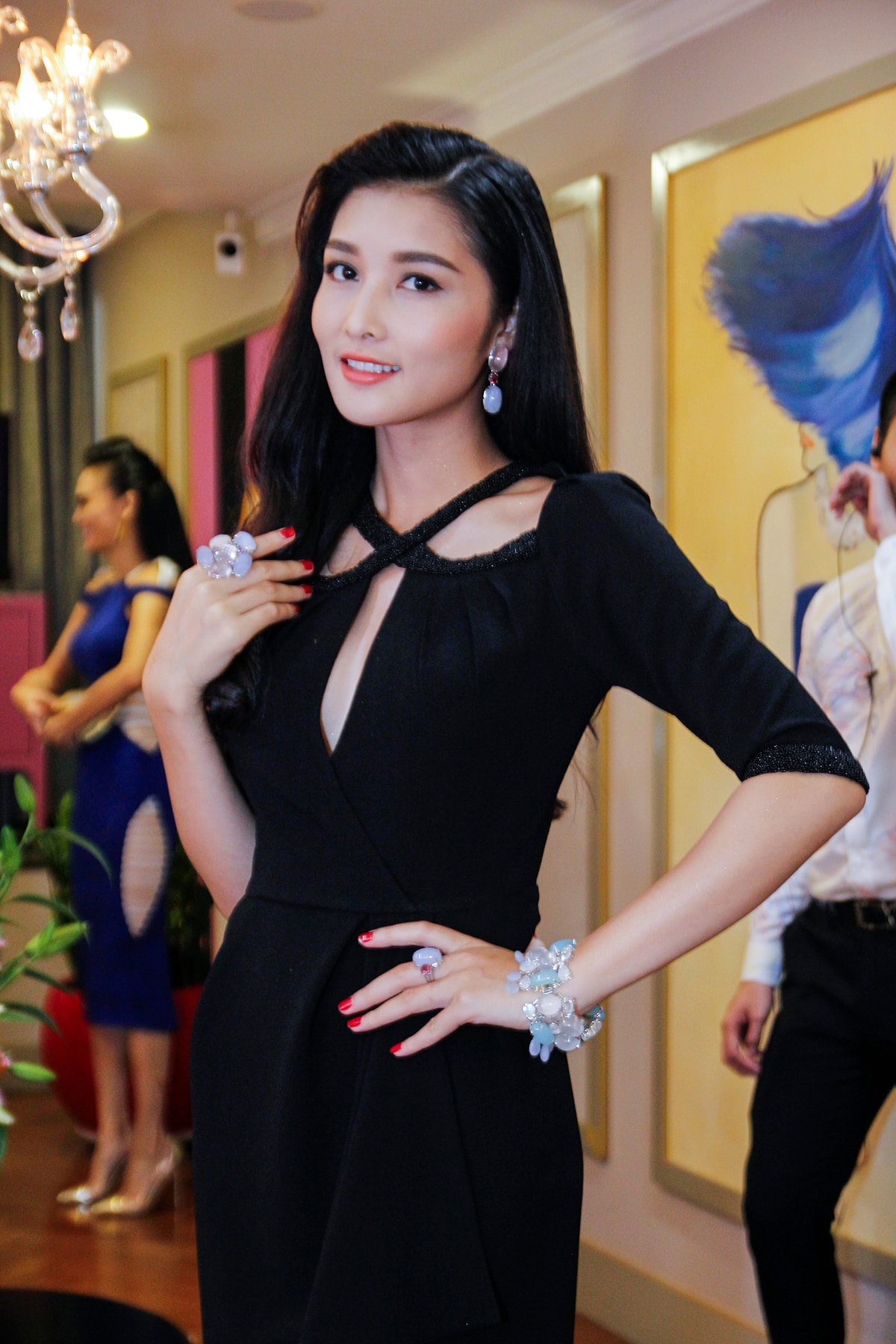 Trieu Thi Ha me met voi kim cuong cua Ly Nha Ky-hinh-anh-3