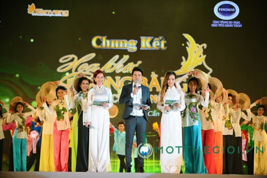 Clip khan gia Can Tho  xe rao  de xem My Tam, Dam Vinh Hung-hinh-anh-7