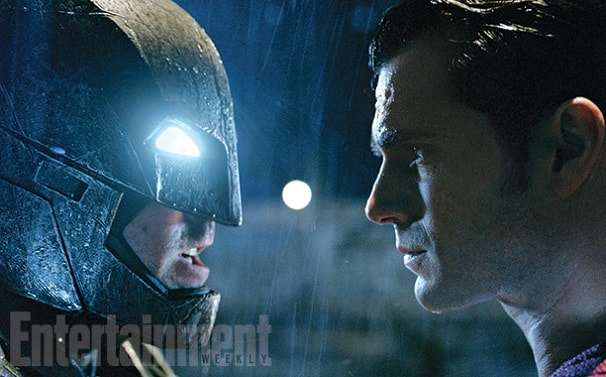 Bom tan Batman v Superman  nha hang  truoc them Comic Con 2015-hinh-anh-8