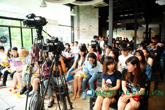 Son Tung M-TP va livestreaming thu hut luot xem  khung -hinh-anh-8