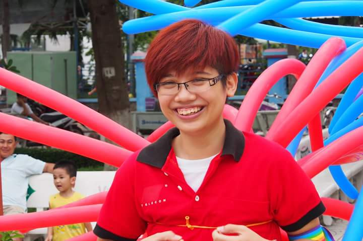 Bieu tuong cua LGBT lan dau xuat hien tren duong pho Vinh Long-hinh-anh-35