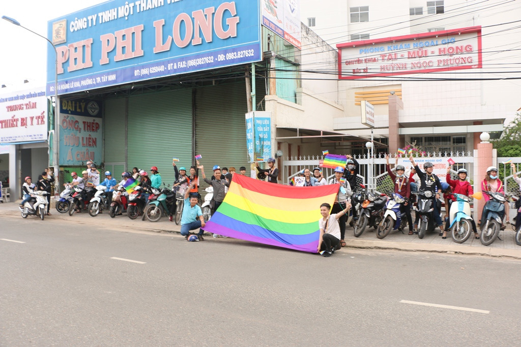 Tu hao dong tinh, LGBT, Tay Ninh, cong dong LGBT