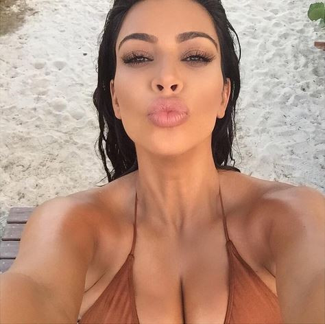 Kim Kardashian khoe vong 1 tren instagram-hinh-anh-1