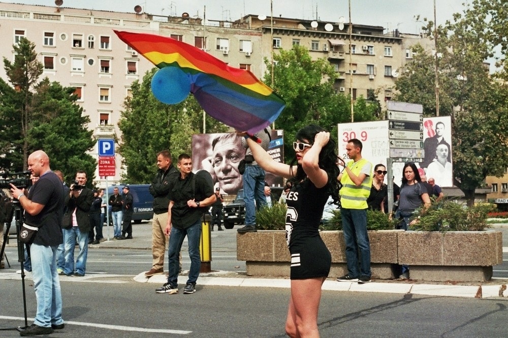 Dieu hanh tu hao dong tinh, cong dong LGBT