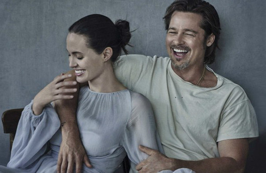 Angelina Jolie - Brad Pitt ngot ngao tua dau ben nhau-hinh-anh-4