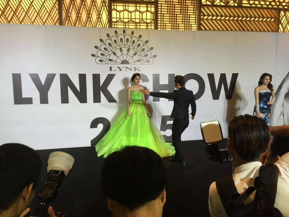 Sao Viet buc xuc vi an ninh trong  Lynk fashion show 2015 -hinh-anh-2
