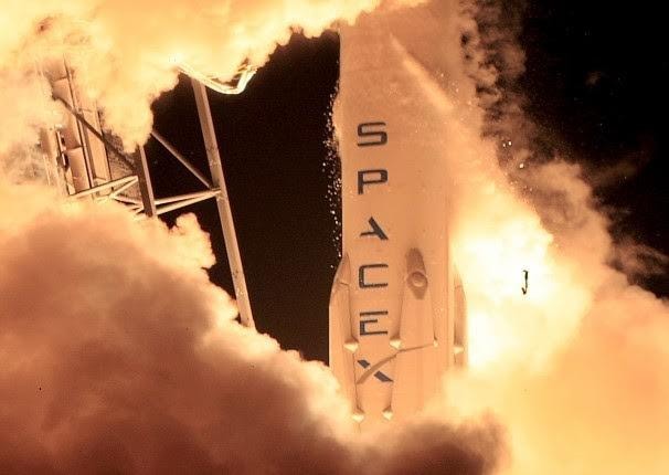 Space X nghi ngờ đối thủ cạnh tranh trong vụ nổ tên lửa Falcon 9 