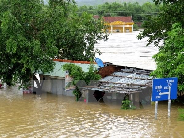 Nam Trung bộ ngập trong mưa lũ, thủy điện sông Ba Hạ tăng xả lũ lên 10.400 m³/giây