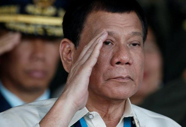 Thống thống Duterte tuyên chiến với cờ bạc trực tuyến 