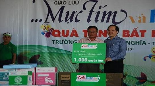 Học sinh Cần Thơ hào hứng tại lễ trao học bổng ‘Vì tương lai Việt Nam’ 