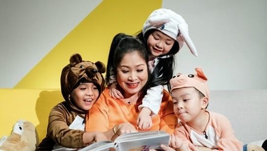 NSND Hồng Vân, ca sĩ Đoan Trang, Hoàng Bách, Phương Vy... và mẫu chuyện vui cùng con 
