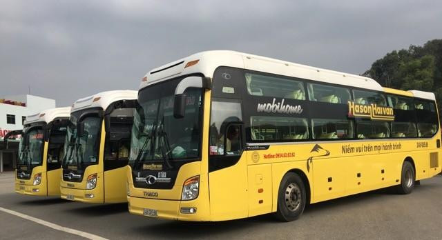 Cháy xe khách trên đèo Hải Vân, 29 người nước ngoài thoát nạn