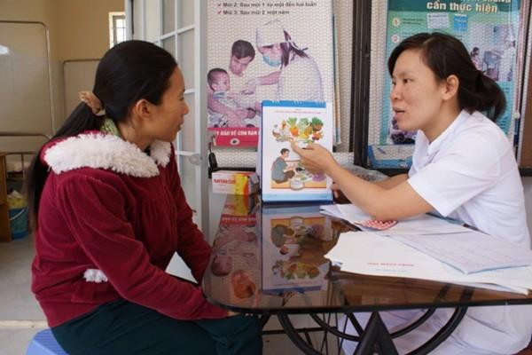 Y tế cơ sở chậm phát triển vì còn nhiều bất cập 