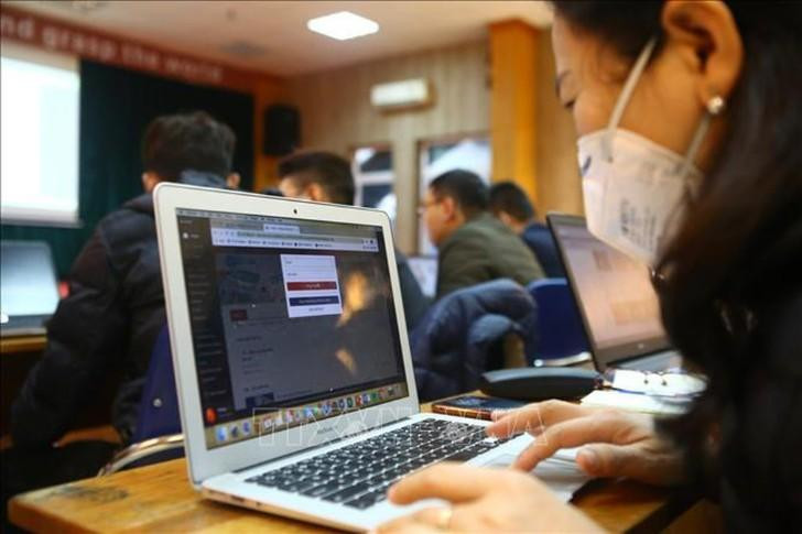 Chống COVID-19: Các trường nghề triển khai học trực tuyến E-learning 