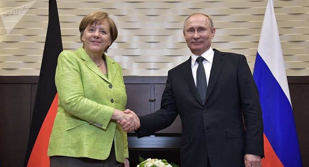 Kết quả hình ảnh cho picture of putin and merkel