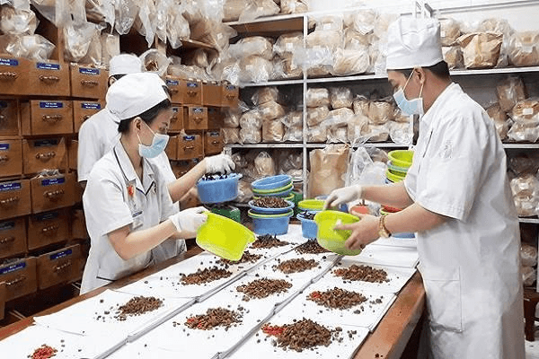 Y học cổ truyền có thế mạnh nhưng chưa phát triển, vì sao? 
