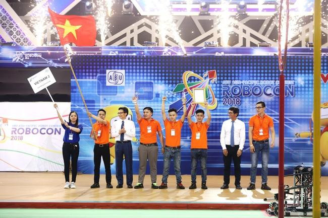 Thắng Trung Quốc, Việt Nam vô địch ABU Robocon 2018 