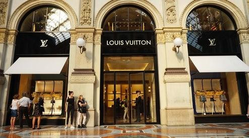 Mất 30 tỷ USD vì đại dịch đế chế Louis Vuitton bình thản tính đường xa Lưu