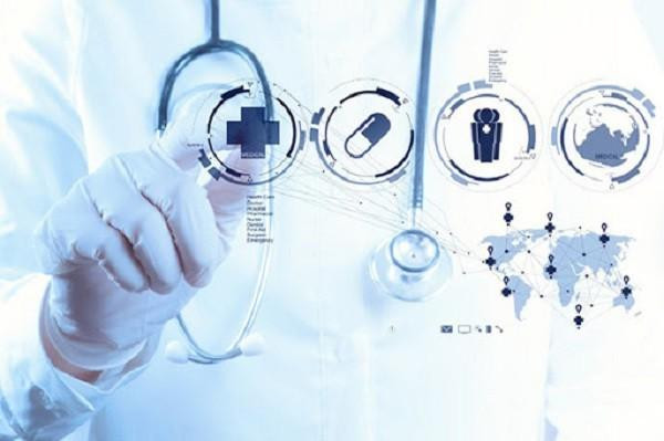 Vừa phát triển y tế kỹ thuật cao, vừa phát huy vốn quý y học cổ truyền 