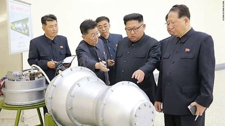 Ai làm cho tên lửa Triều Tiên gây choáng váng thế giới? - 1