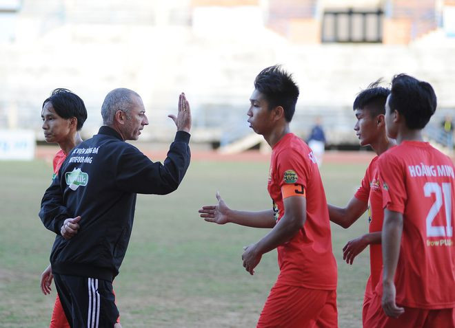 PVF, SLNA, Quảng Nam, Đồng Tháp sớm vào VCK U.19, 4 đội bảng D cùng 11 điểm - ảnh 5