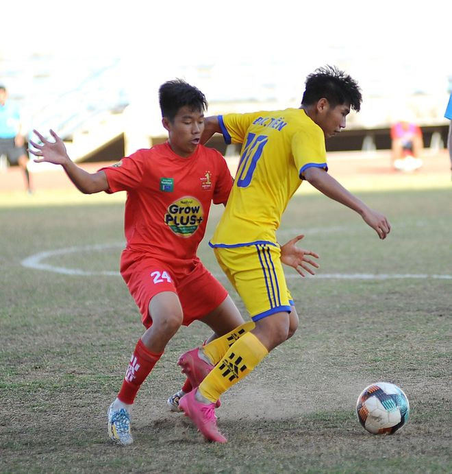 PVF, SLNA, Quảng Nam, Đồng Tháp sớm vào VCK U.19, 4 đội bảng D cùng 11 điểm - ảnh 4