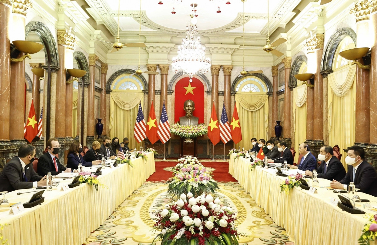 Chủ tịch nước Nguyễn Xuân Phúc hội kiến với Phó Tổng thống Hoa Kỳ Kamala Harris